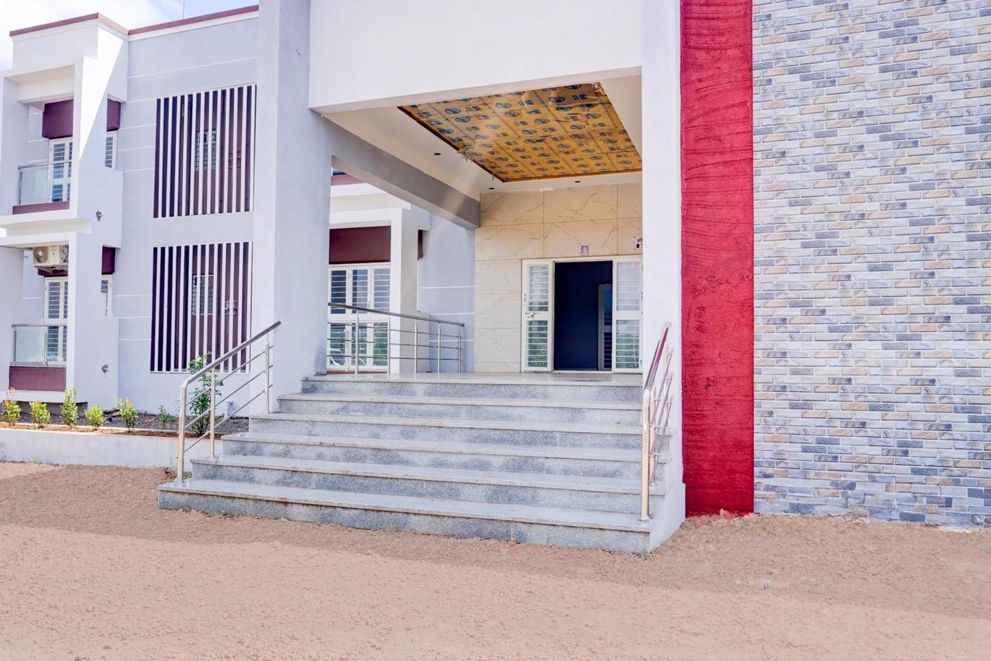 Hotel O Jeevan Restaurant & Lodging Kavathe Buitenkant foto