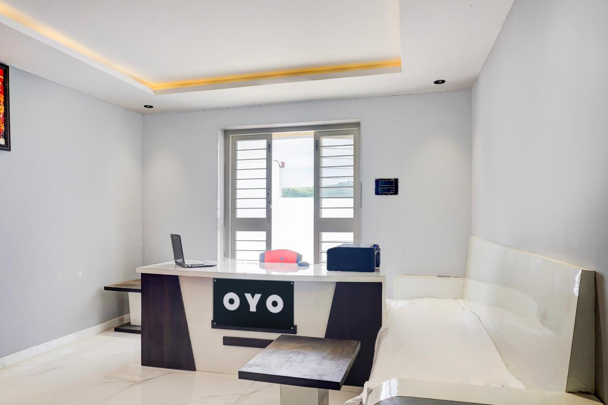 Hotel O Jeevan Restaurant & Lodging Kavathe Buitenkant foto